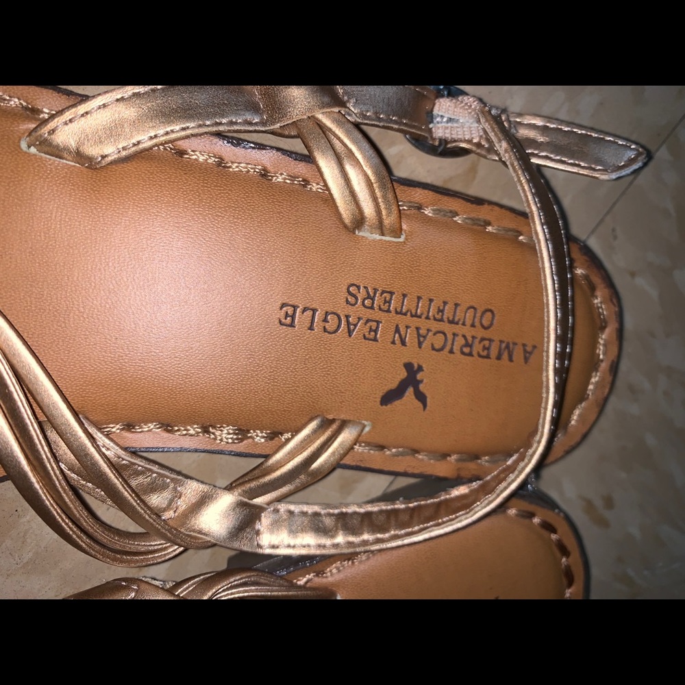 AE Sandals - Picture 2 of 3